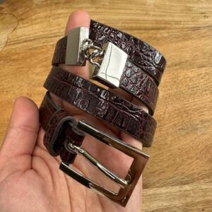 White House Black Market Burgundy Red Textured Belt Size XS Faux Leather Silver